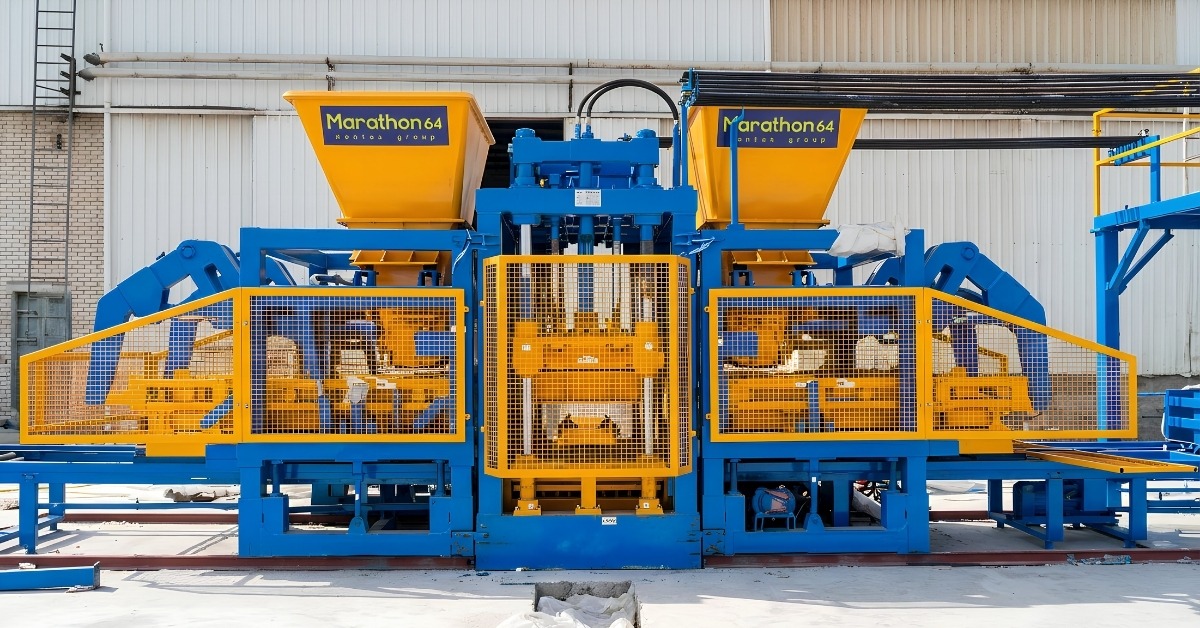 Honcha Marathon 64 concrete block-making machine